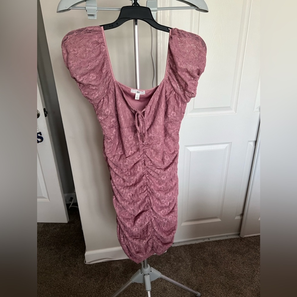 BP PINK RUCHED LACE MINIDRESS Size Medium NWT - Picture 5 of 13